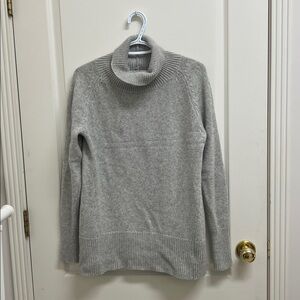 Aritzia Babaton Wool Cashmere Blend Turtleneck Sweater | Size S Light Grey